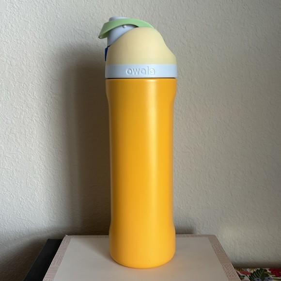 Owala 24oz Treasure Hunt - Picture 3 of 10